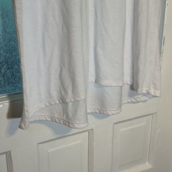 Disney Women’s Mickey Mouse and Friends White short sleeve Tshirt XXL - Picture 4 of 6